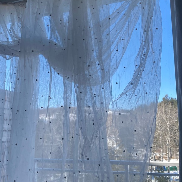 Grace Loves Lace Pearly Long Veil - EUC - 280cm - Ivory - Picture 5 of 8